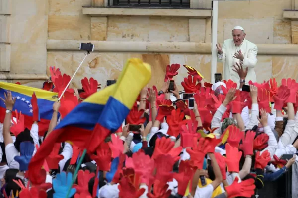 El Papa les pidió a los colombianos que eviten la tentación de la venganza