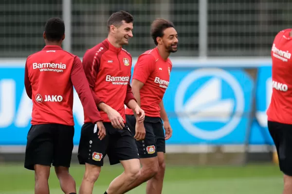 River traba el pase de Alario, que no podrá debutar en el Bayer Leverkusen