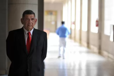 Un docente de la UNT extravía el expediente donde se lo acusa