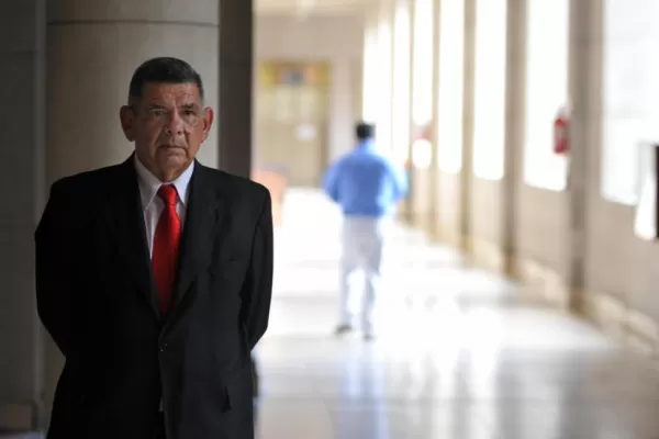 Un docente de la UNT extravía el expediente donde se lo acusa