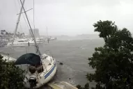 Irma tocó tierra en los Cayos del Sur de Florida y los vientos llegaron a 215 km/h