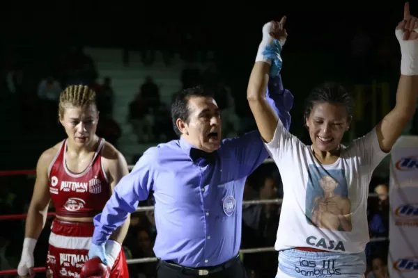 La Pantera Mena perdió por KO ante la Indiecita Sánchez