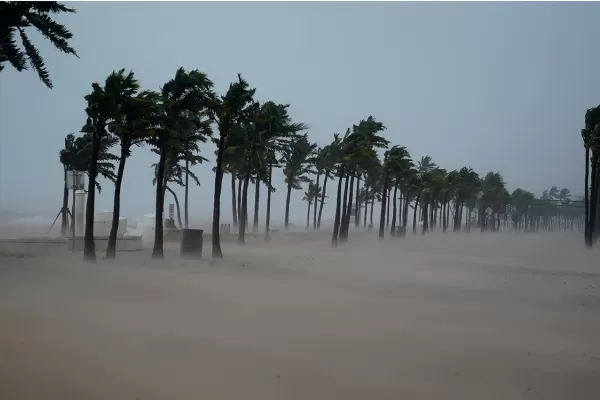 Cancelaron más de 12.000 vuelos en el mundo por el huracán Irma