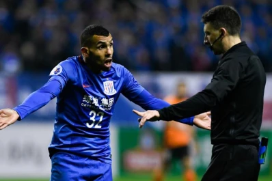 Apartaron a Tevez del Shanghai Shenhua: tiene sobrepeso y no está en condiciones de jugar