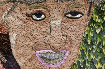 El retrato de Lady Di que causó indignación y burlas: lo comparan con el Ecce Homo