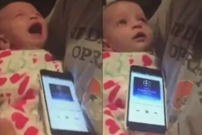 Video: la bebé que deja de llorar sólo cuando escucha el himno de la Champions Legue