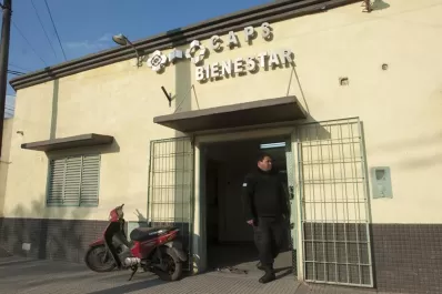 Llegó con una herida de bala al CAPS, pero aún no se sabe qué le pasó