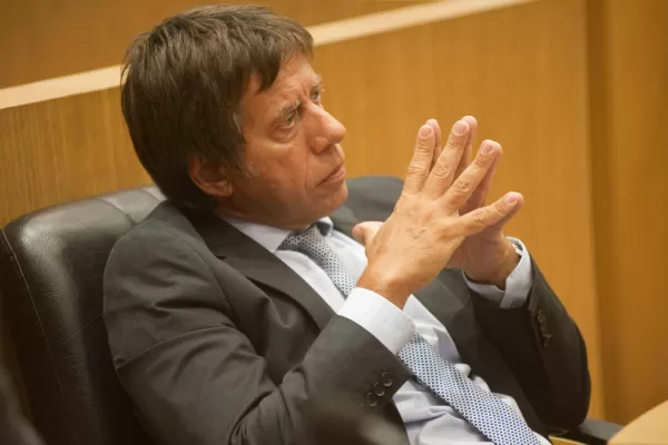 Bussi es denunciado en el Inadi