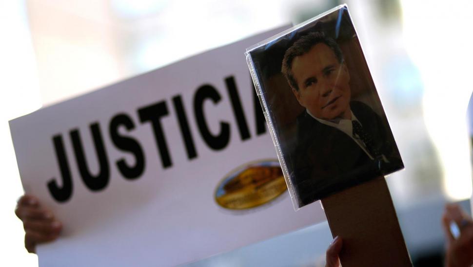 Pericias de Gendarmería arrojarían que el fiscal Nisman fue asesinado