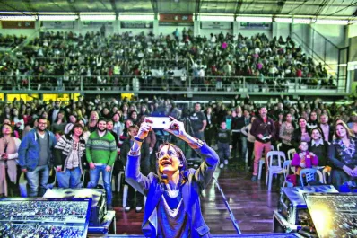 “Los adolescentes no debemos ser ovejas; tenemos que ser los tigres que marcan tendencias”