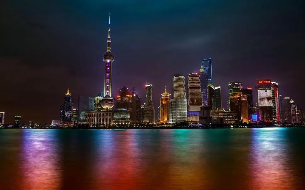 EN EL DELTA DEL RÍO YANGTSÉ. Shanghai, la más poblada de China, es también una de las ciudades más populosas del planeta: tiene más de 20 millones de habitantes, que es casi la mitad de la población de toda la Argentina. 