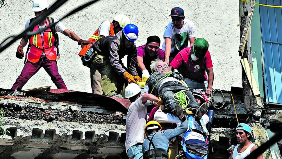 México llora por otro sismo