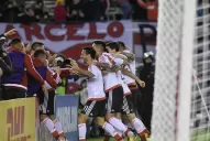 Scocco vivió una noche soñada e igualó el record del Chango Moreno
