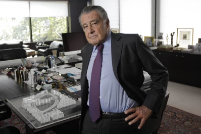 Eduardo Eurnekian fue declarado Héroe Nacional de Armenia
