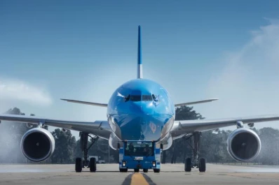 Unos 71.700 jubilados volaron con descuento por Aerolíneas