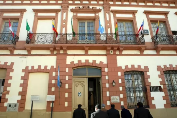 La UNT quiere encarar la revalorización de la ex Legislatura