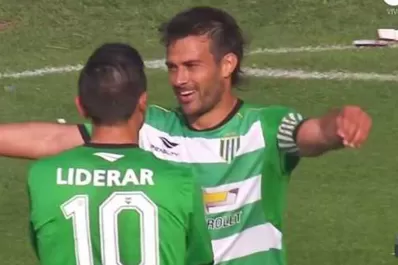 Banfield vapuleó a Central de visitante y le ganó 4 a 0