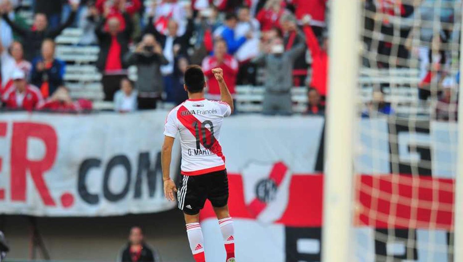 Pity Martínez anotó el primer gol del partido. FOTO TOMADA DE CLARIN.COM