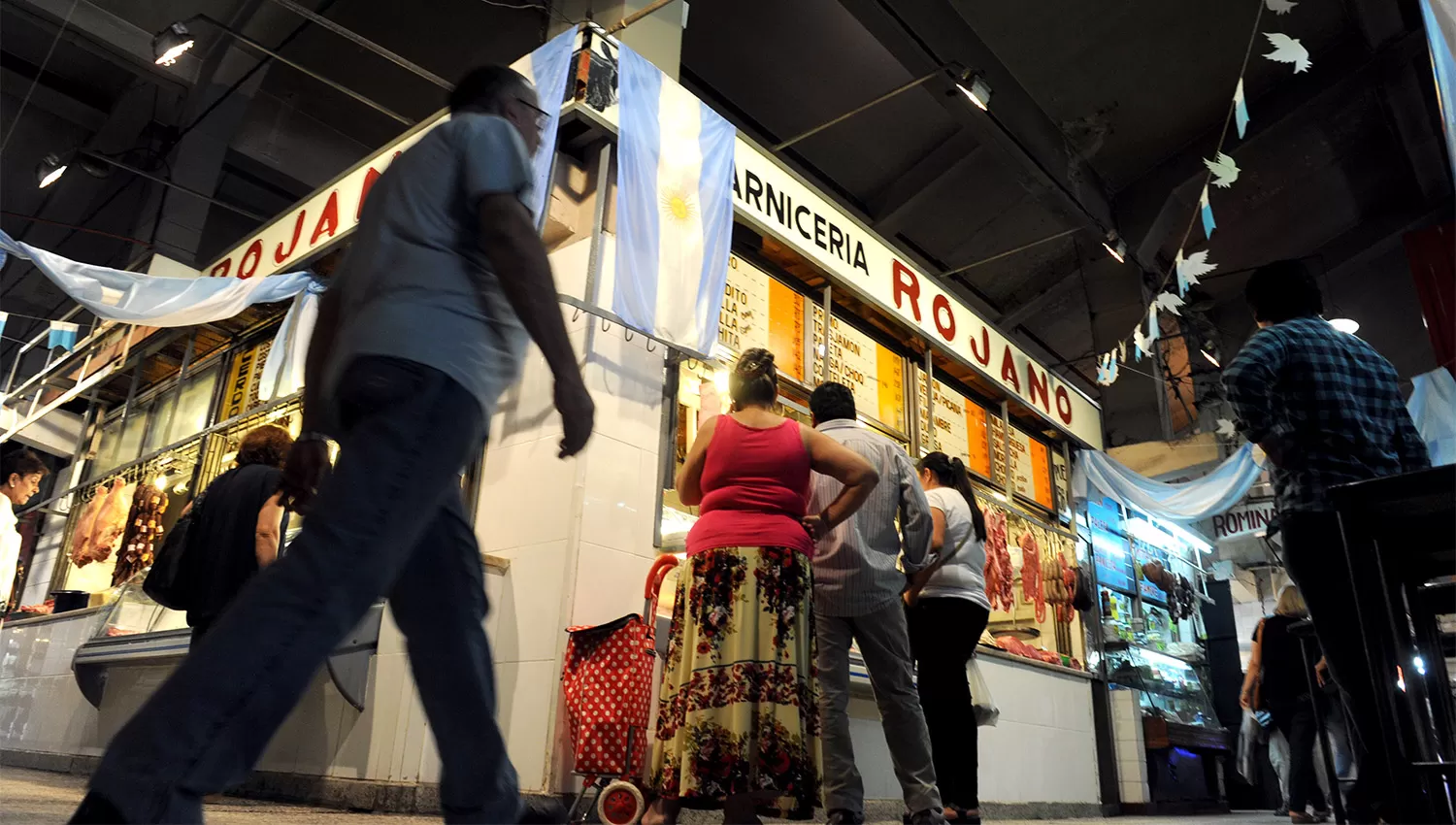 DÍA DEL COMERCIO. El Mercado del Norte abrió sus puertas. ARCHIVO LA GACETA / FOTO DE JOSÉ NUNO