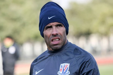 Tevez no puede ser titular únicamente por su fama
