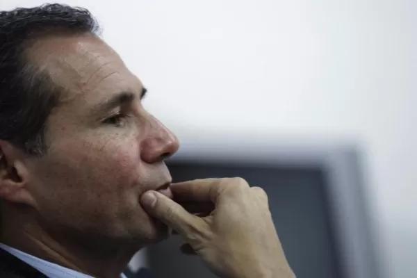 Posan la mirada en los espías por la muerte del fiscal Nisman