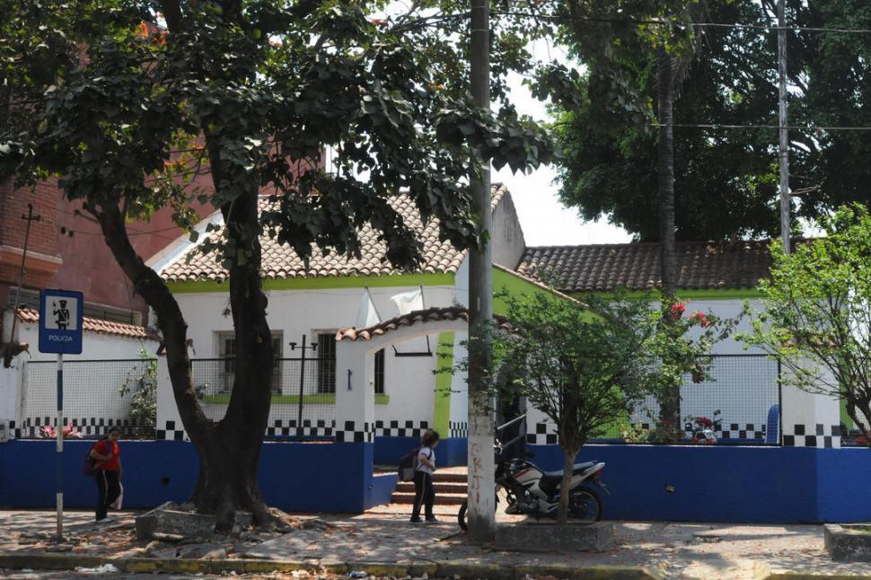 Acusan a dos guardias de matar a un reo