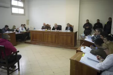 Juicio por Vides: “veo que uno saca la mano por la ventanilla y hace tres tiros; uno le da al policía en la frente”