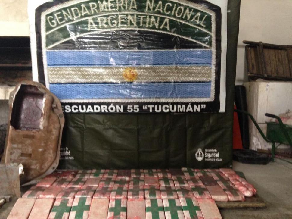 LOS RESULTADOS. Los paquetes de cocaína que fueron encontrado por los gendarmes en 7 de Abril.  