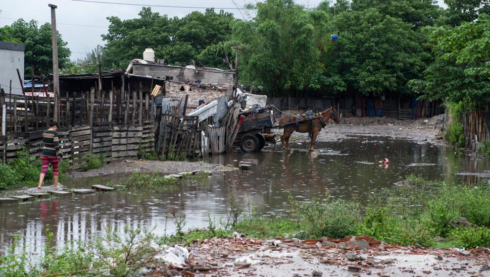 Según el Indec, la pobreza en el área del Gran Tucumán bajó al 24,3%