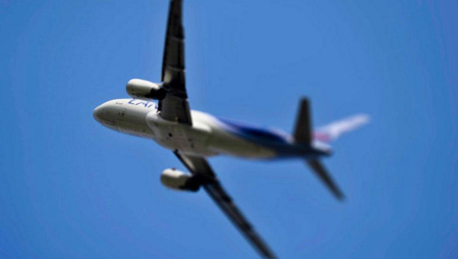 AVIÓN. Los viajeros volarán en aviones A320 de la empresa Latam. ARCHIVO