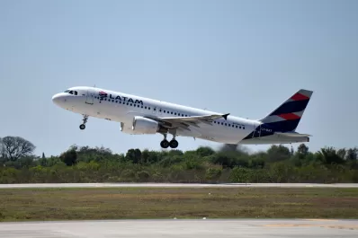 Ahorrar tiempo y dinero: las principales motivaciones de los pasajeros que vuelan de Tucumán a Chile