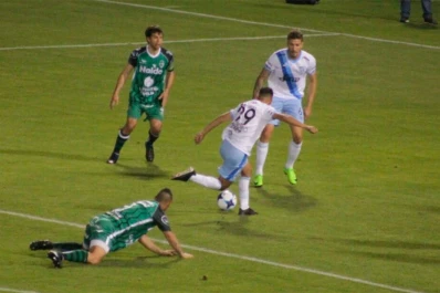 Video: mirá la exquisita rabona de Rodrigo Aliendro ante Sarmiento