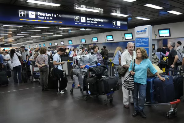 Ezeiza y Aeroparque tendrán 25 locales gastronómicos con precios low cost