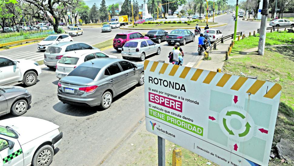Sacarán la rotonda y quedará el complejo de semáforos