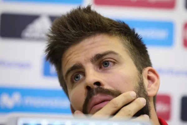 Piqué afirma que no escuchó al rey y pide diálogo