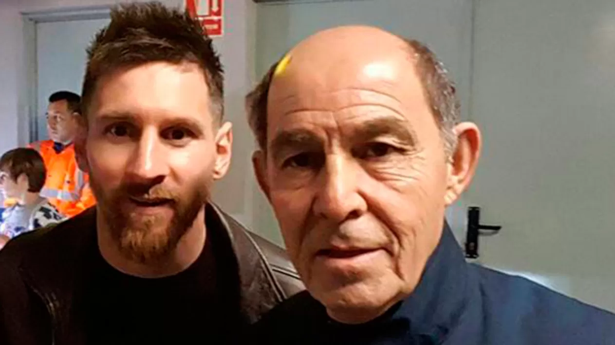 JUNTOS. Messi y Bochini (ARCHIVO)
