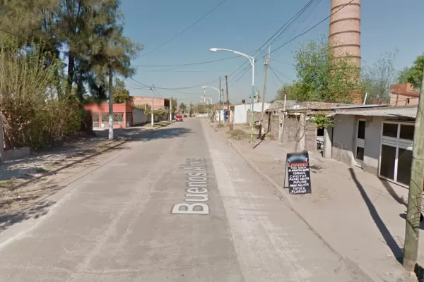 Le dio una trompada a su hermana y le arrojó aceite caliente