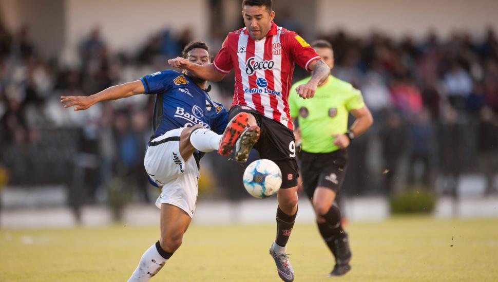 San martín sólo salvó el invicto