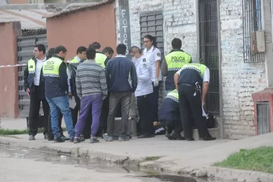 Un motochorro que intentó asaltar a un policía murió de un disparo en el pecho