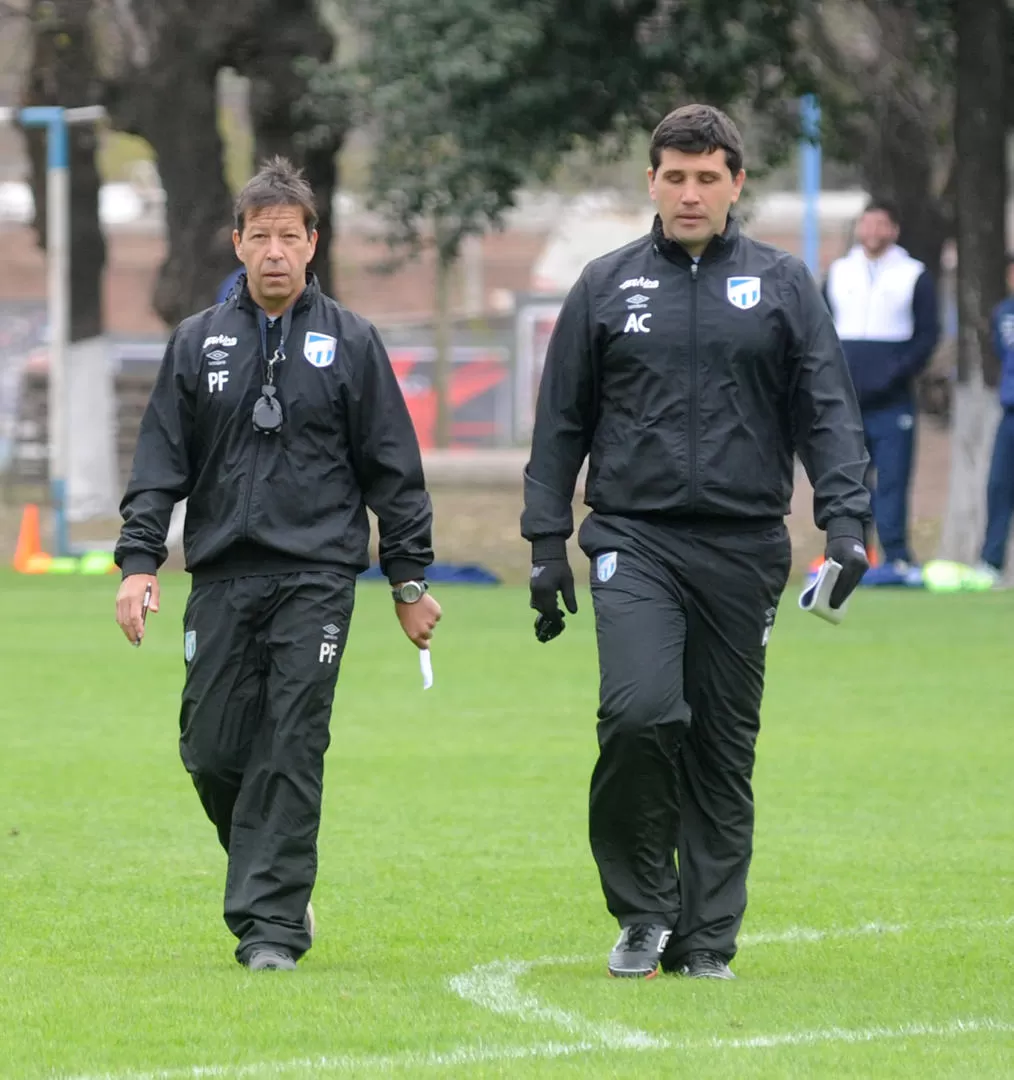 EXPERIENCIA. Depaoli, derecha, trabajó en Ecuador y conoce a los jugadores. la gaceta / foto de Antonio Ferroni