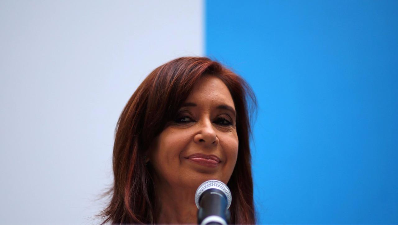 CRISTINA FERNÁNDEZ. La ex presidenta, durante la conferencia de prensa en el Instituto Patria. REUTERS