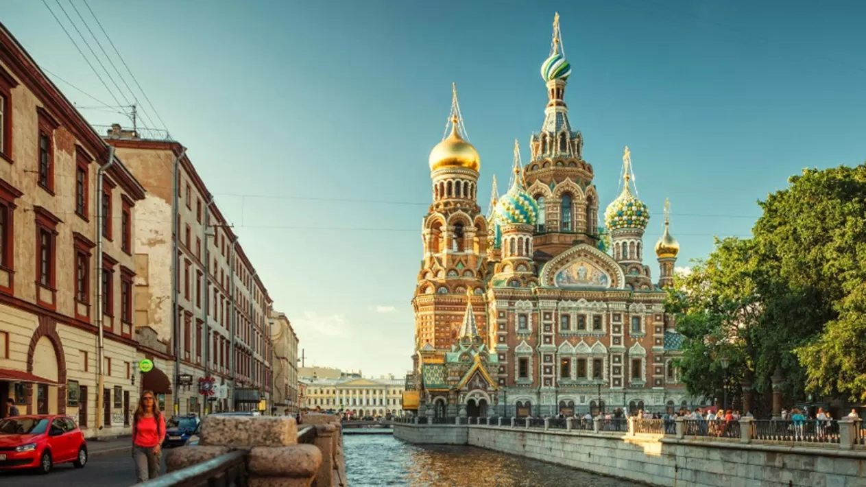 ARQUITECTURA. San Petersburgo, ubicada a 687 kilómetros de Moscú, es una de las ciudades más bellas de la Federación Rusa. FOTO TOMADA DE BUSCOUNVIAJE.COM