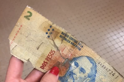 ¡No va más! El billete de $2 dejará de tener validez