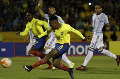 Suspenden indefinidamente a cinco jugadores de Ecuador por un caso de indisciplina antes del partido con Argentina