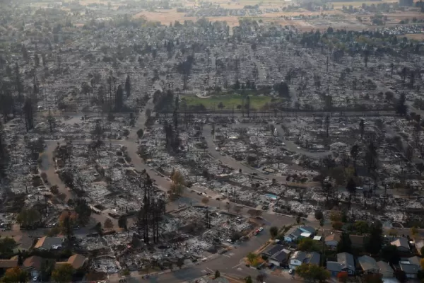 Los incendios arrecian en octubre en California