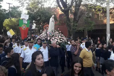 Devotos de la Virgen de Fátima marcharon para presenciar la consagración de monseñor Sánchez