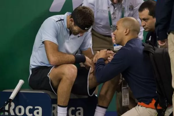 Masters 1000 de Shanghai: Del Potro puso en duda su presencia ante Federer por un golpe en su muñeca