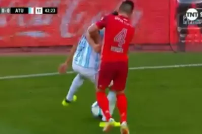 Un lujo: mirá el caño de Gervasio Núñez ante Moreira