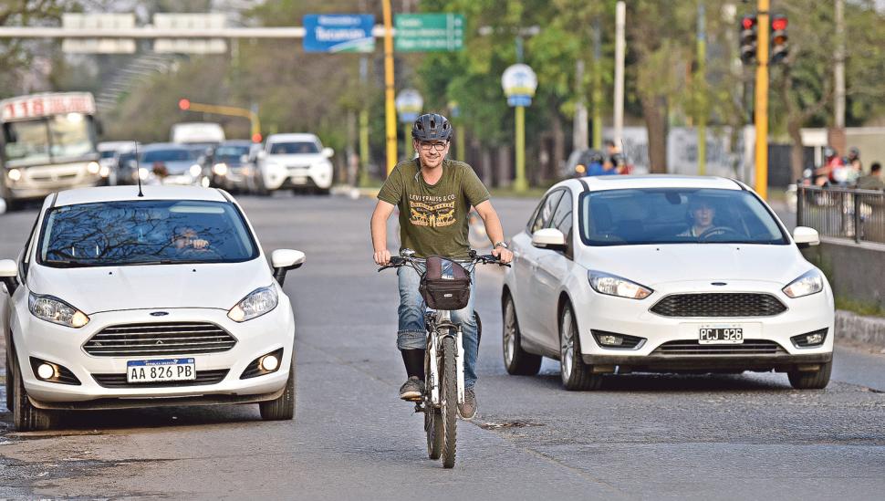 Ir a trabajar feliz en bici