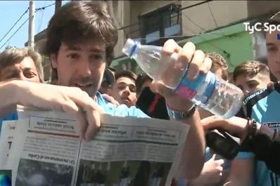 Video: un mago cordobés convierte el agua en fernet